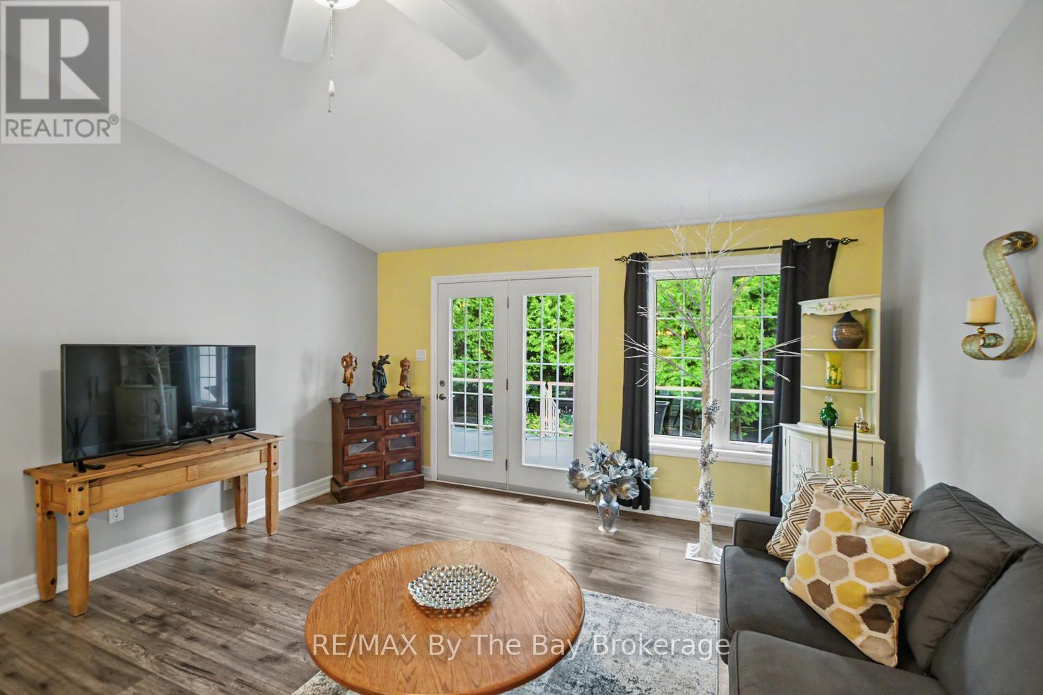 148 New York Avenue, Wasaga Beach, Ontario  L9Z 3A8 - Photo 16 - S13698982