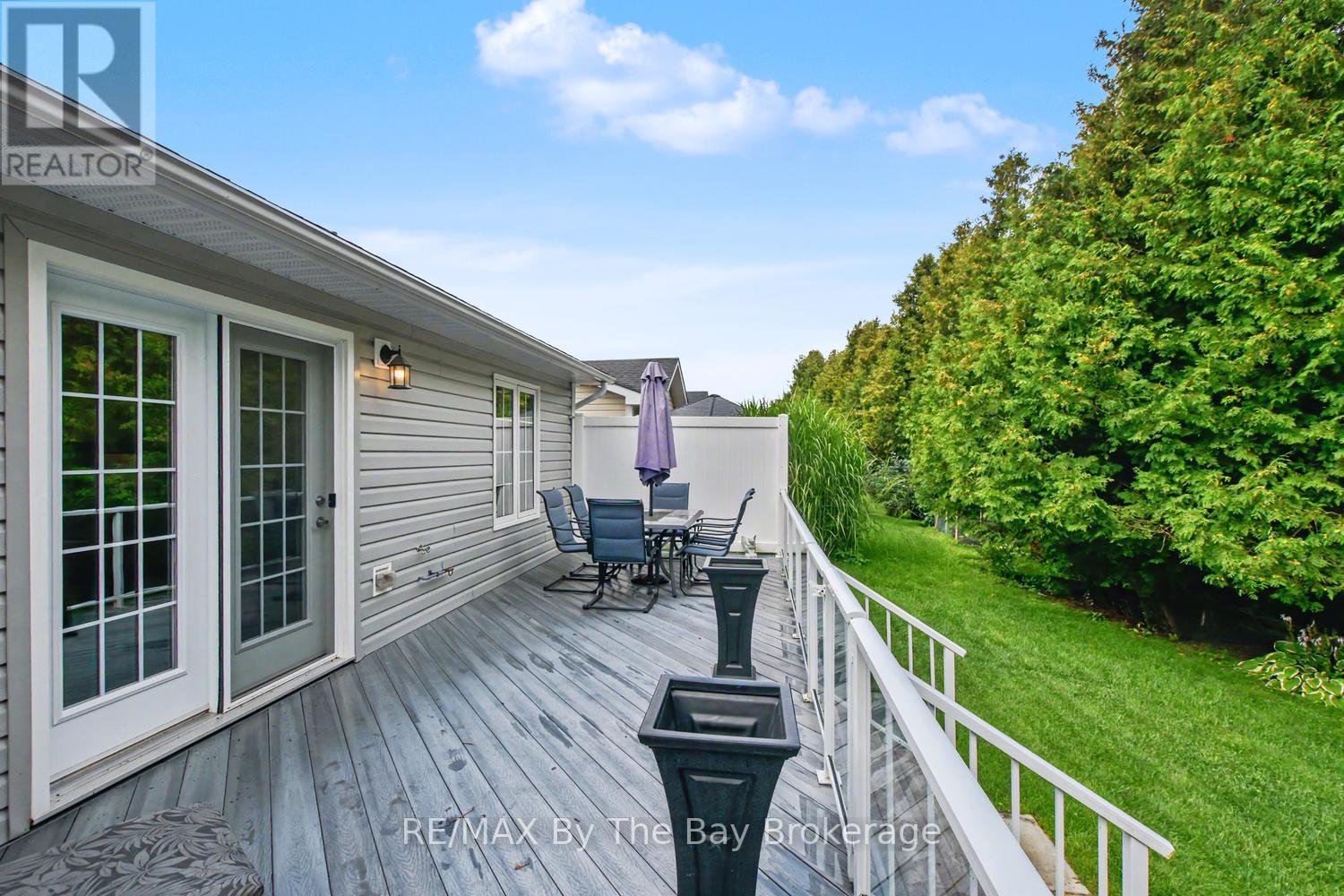 148 New York Avenue, Wasaga Beach, Ontario  L9Z 3A8 - Photo 7 - S13698982
