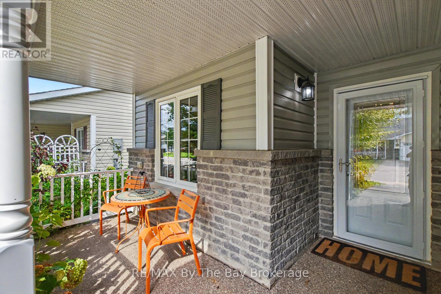 148 New York Avenue, Wasaga Beach, Ontario  L9Z 3A8 - Photo 9 - S13698982