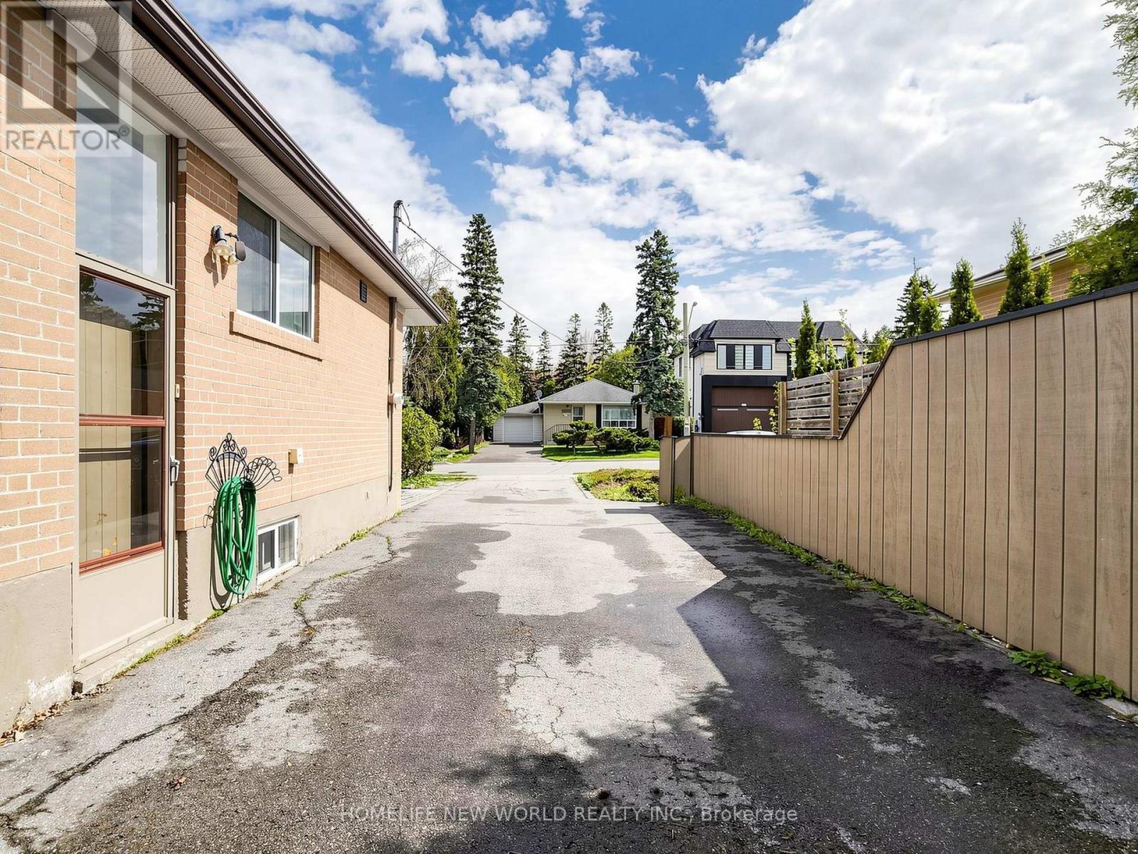 74 Child Drive, Aurora, Ontario  L4G 1Y7 - Photo 33 - N13698994