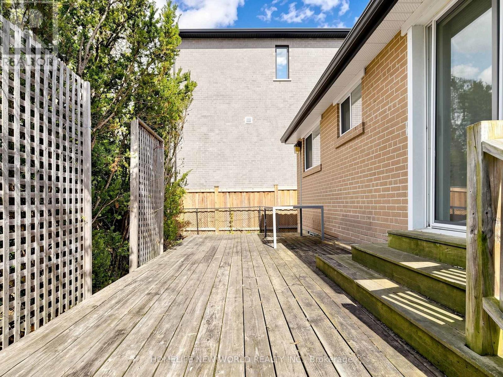 74 Child Drive, Aurora, Ontario  L4G 1Y7 - Photo 34 - N13698994