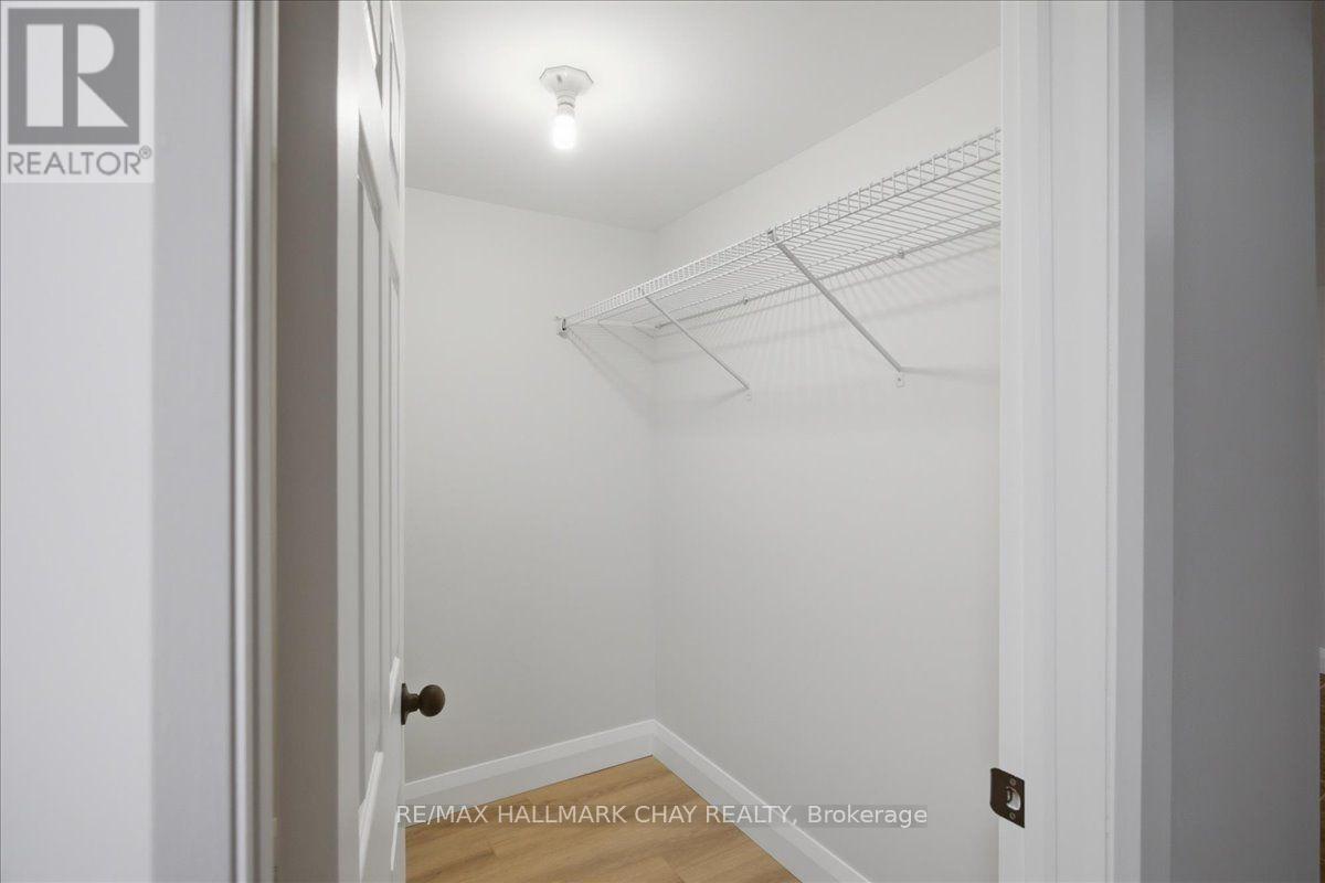 4 - 15 Parkside Drive, Barrie (Queen's Park), Ontario  L4N 1W7 - Photo 20 - S13699018
