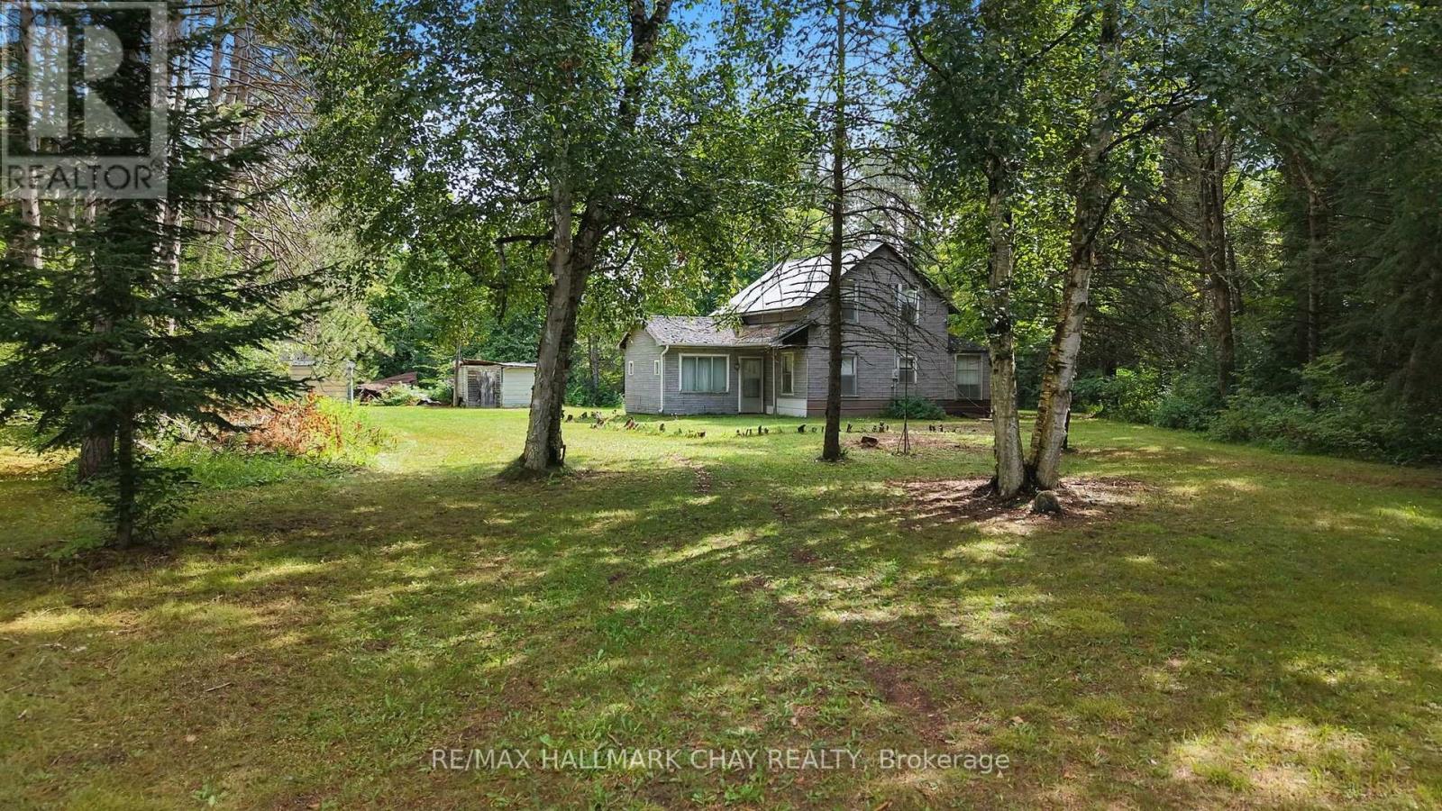 1347 Old Second Road N, Springwater (Hillsdale), Ontario  L0L 2K0 - Photo 2 - S13699038