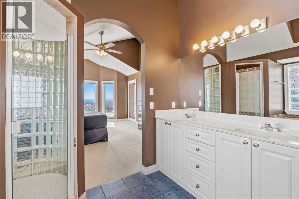 215 Rocky Ridge Drive NW, Calgary, Alberta  T3G 4M1 - Photo 23 - A2338299