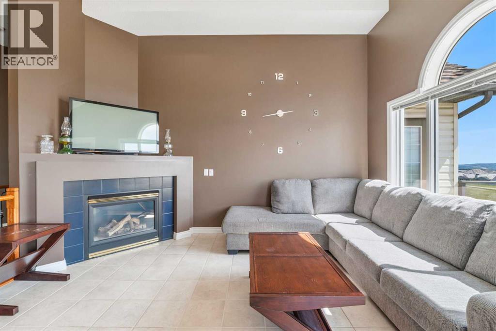 215 Rocky Ridge Drive NW, Calgary, Alberta  T3G 4M1 - Photo 12 - A2338299