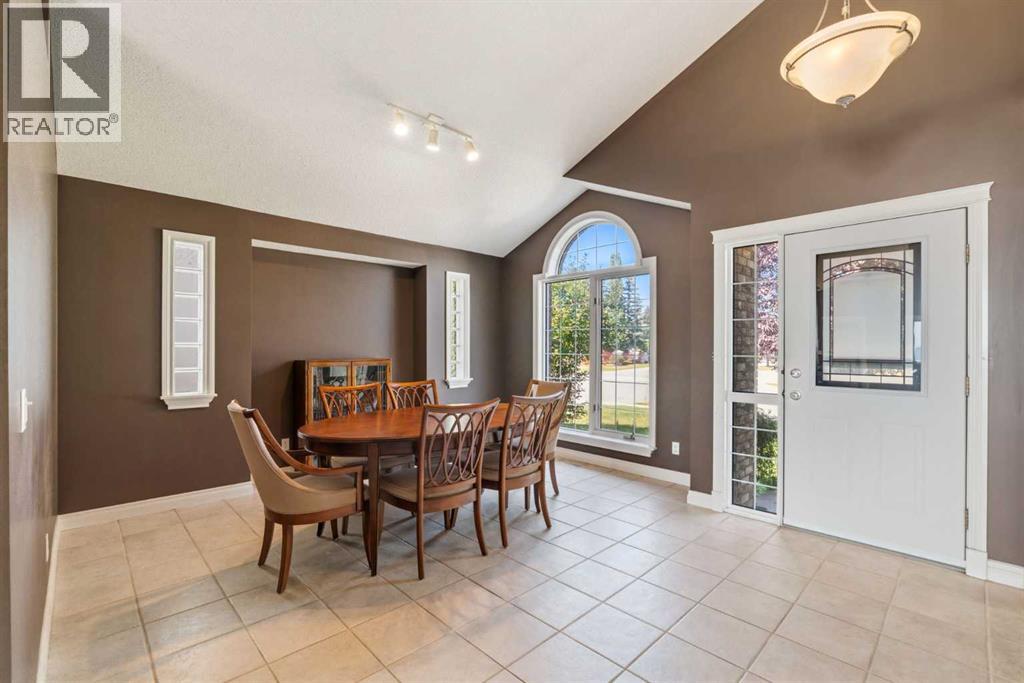 215 Rocky Ridge Drive NW, Calgary, Alberta  T3G 4M1 - Photo 2 - A2338299