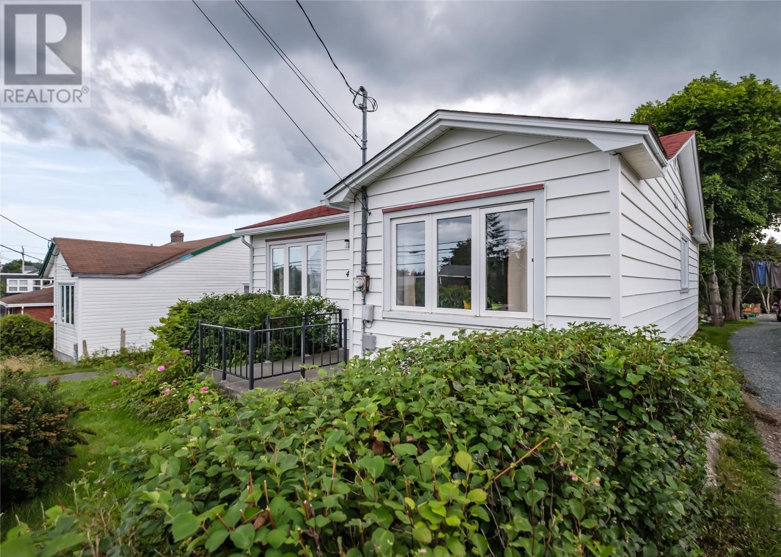 47 Airport Heights Drive, St. John's — photo 2