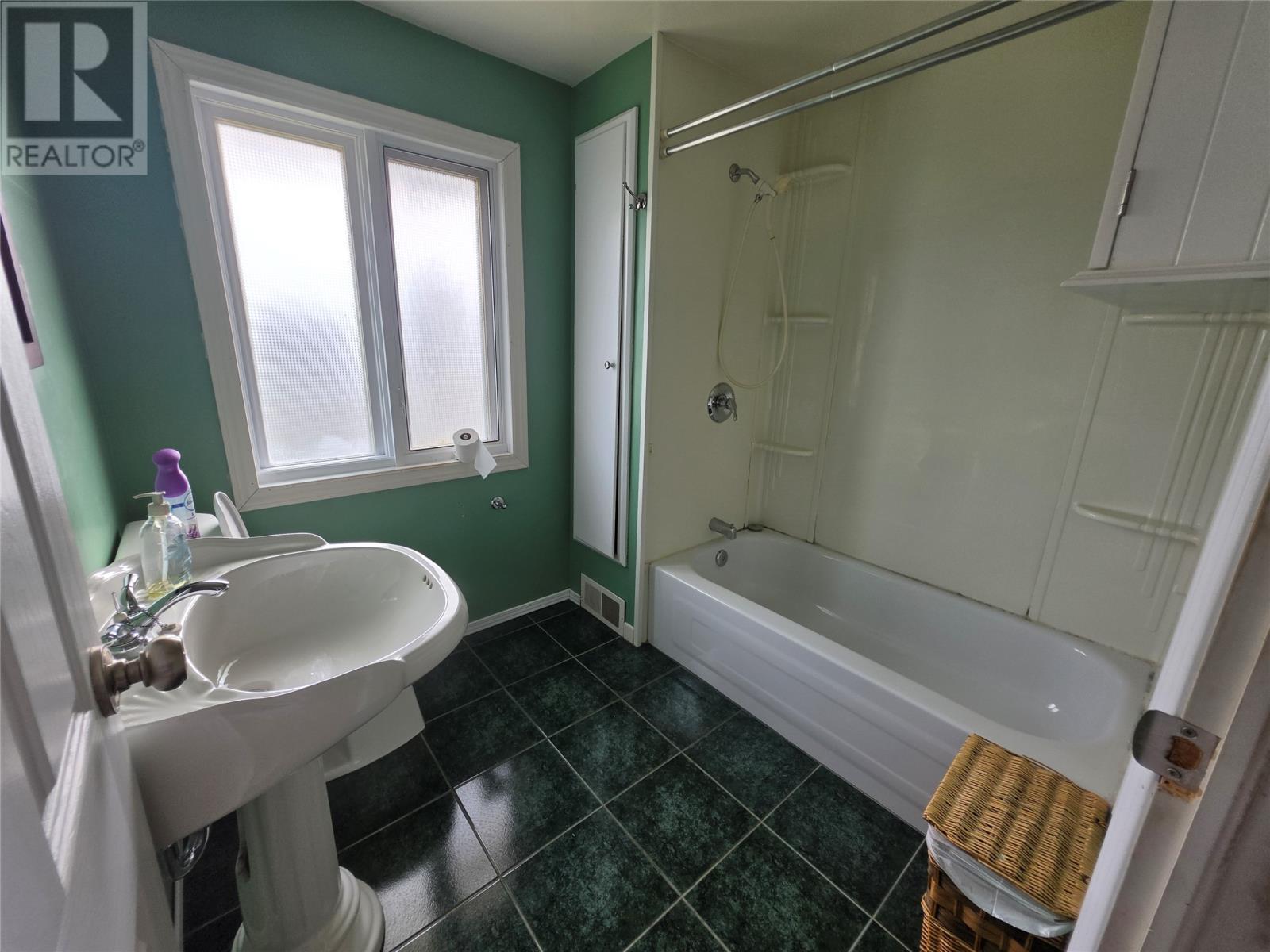 610 Caribou Crescent, Labrador City — photo 8