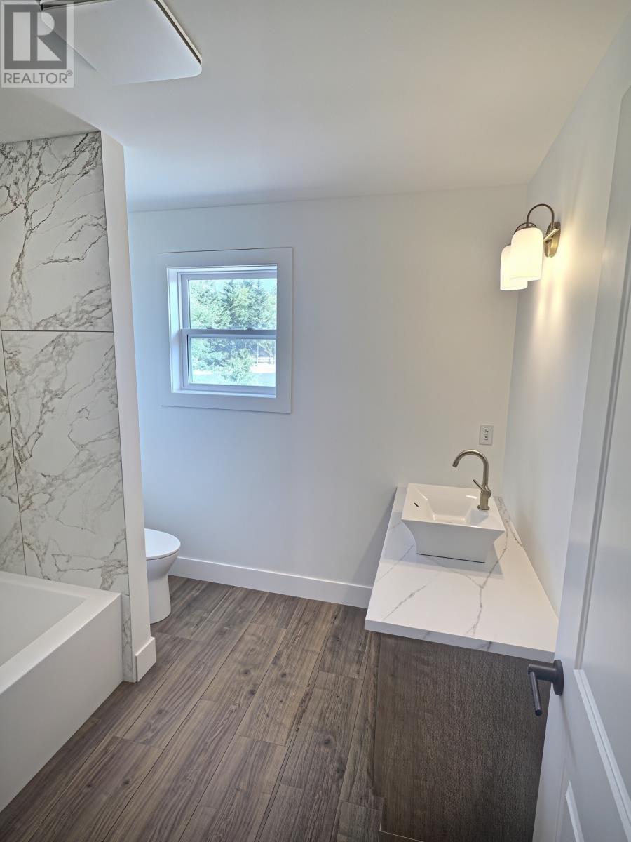 101-103 Medalsis Pond Road, Flatrock — photo 3