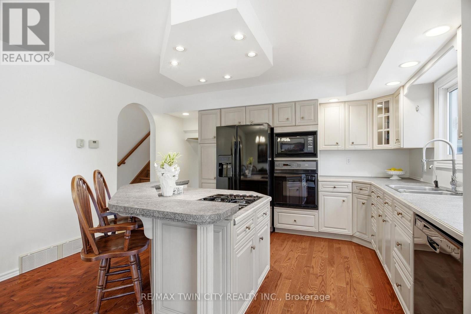 25 Alice Crescent, Wilmot, Ontario  N0B 2H0 - Photo 16 - X13698988