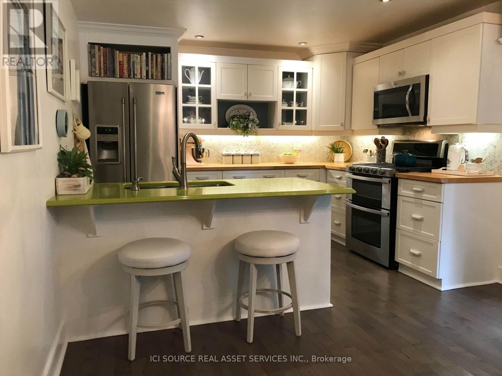 8768 Park Street, Lambton Shores, Ontario  N0N 1J7 - Photo 10 - X13699006