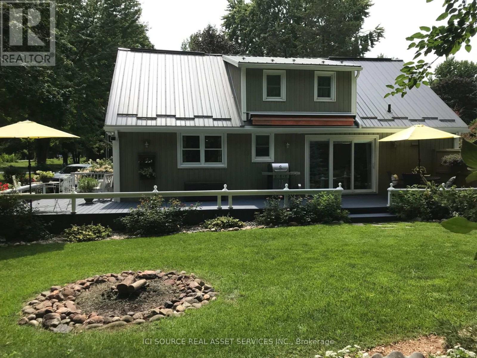 8768 Park Street, Lambton Shores, Ontario  N0N 1J7 - Photo 30 - X13699006