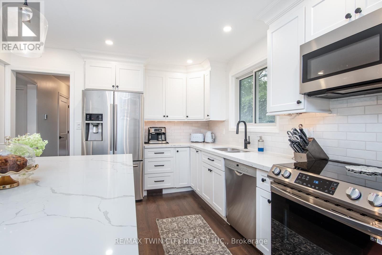 51 Murrayhill Court, Kitchener, Ontario  N2E 1N8 - Photo 22 - X13699026