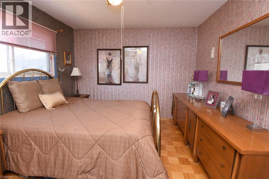 1345 Colonsay Drive, Burlington, Ontario  L7P 2T6 - Photo 17 - 40856628
