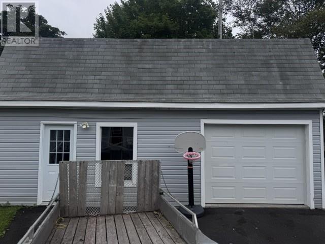 29 Hawker Crescent, Gander — photo 4