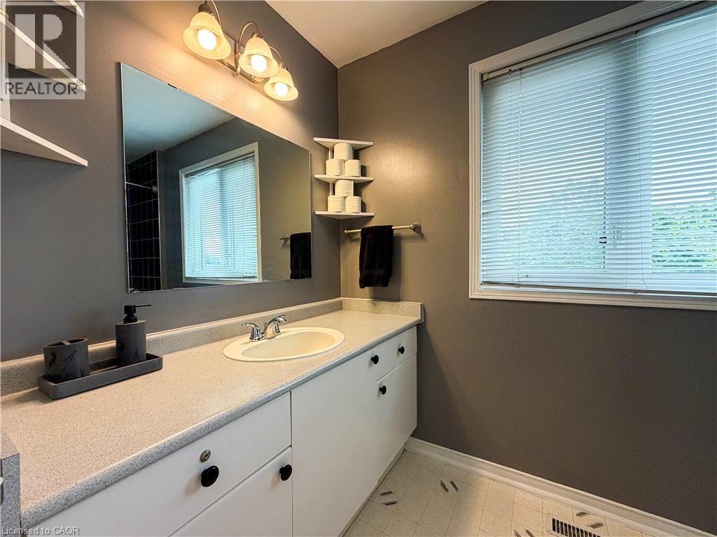 76 Fairgreen Close, Cambridge, Ontario  N1T 1T7 - Photo 28 - 40857266