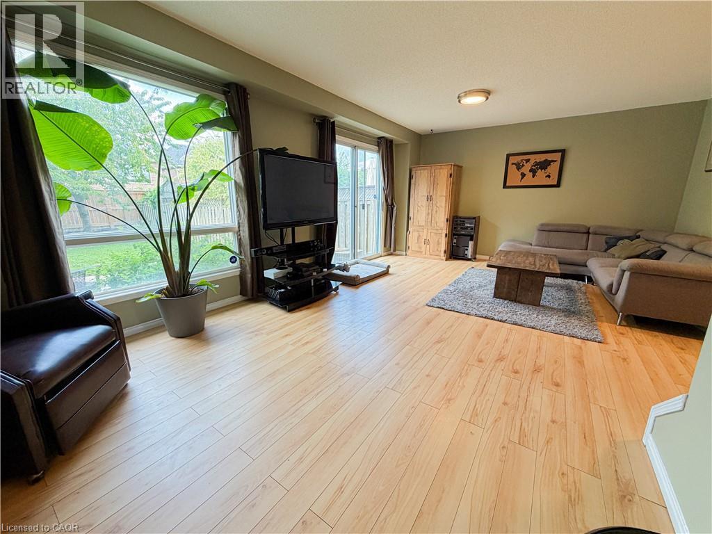 76 Fairgreen Close, Cambridge, Ontario  N1T 1T7 - Photo 11 - 40857266