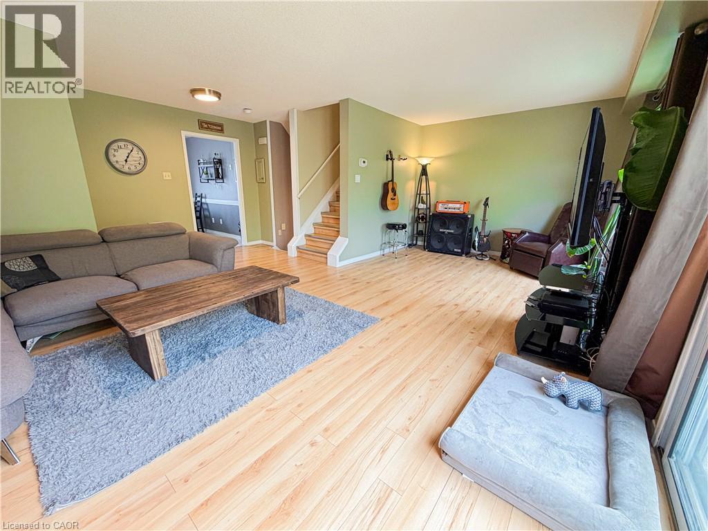 76 Fairgreen Close, Cambridge, Ontario  N1T 1T7 - Photo 9 - 40857266