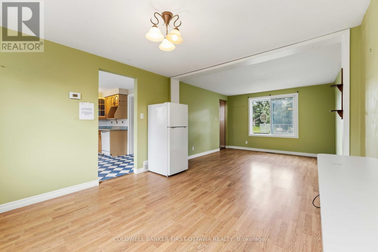 A - 1532 Beaverpond Drive, Ottawa, Ontario  K1B 3R9 - Photo 8 - X13699046