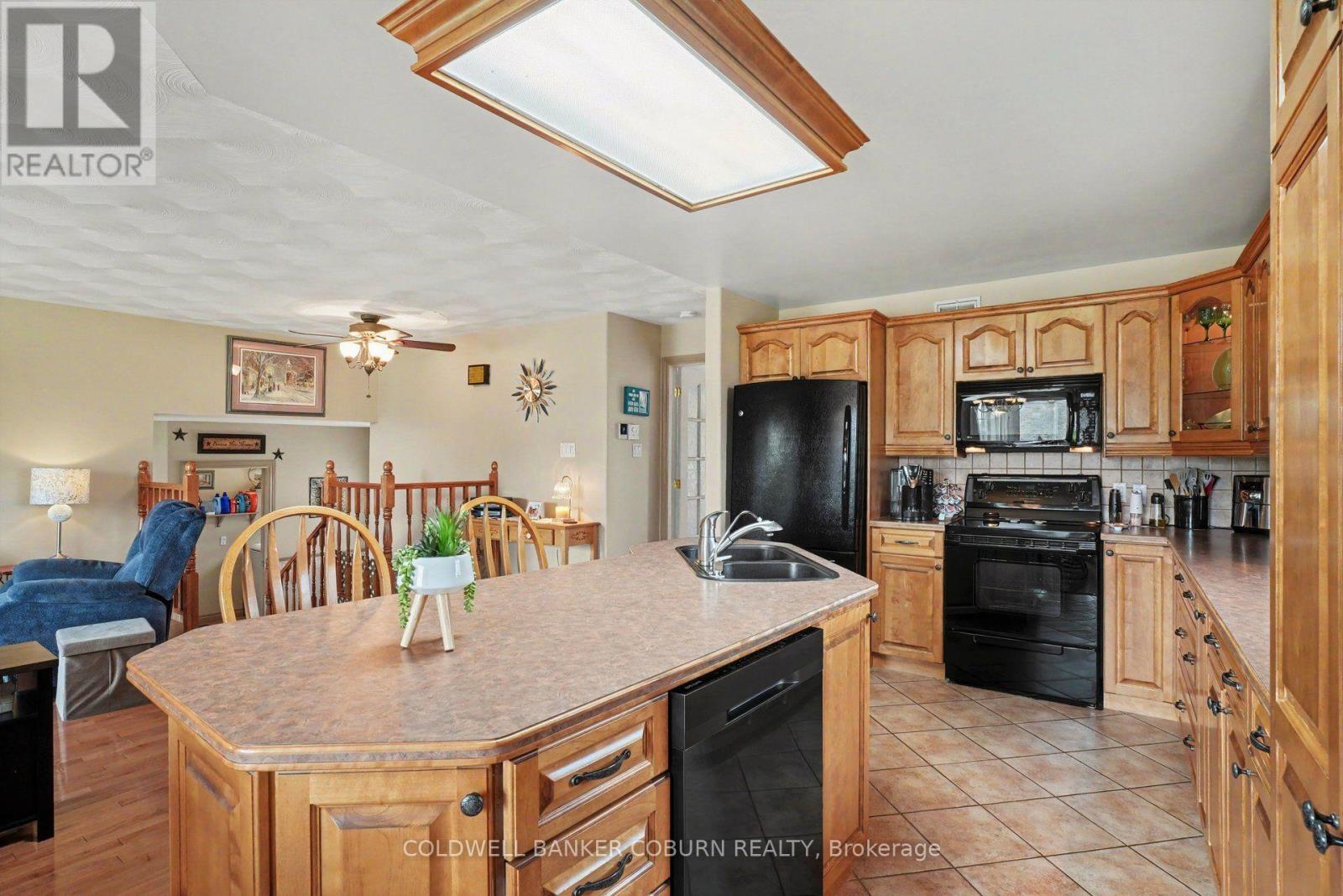 11711 Breezewood Avenue, South Dundas, Ontario  K0C 1X0 - Photo 15 - X13699050