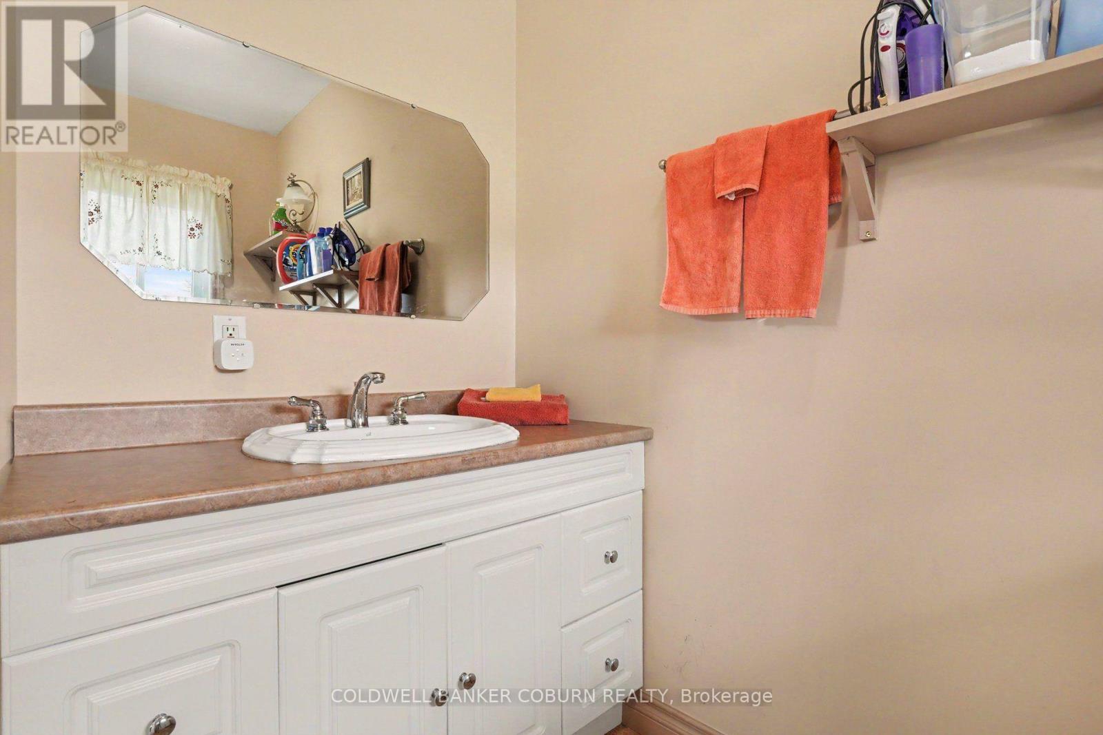 11711 Breezewood Avenue, South Dundas, Ontario  K0C 1X0 - Photo 32 - X13699050