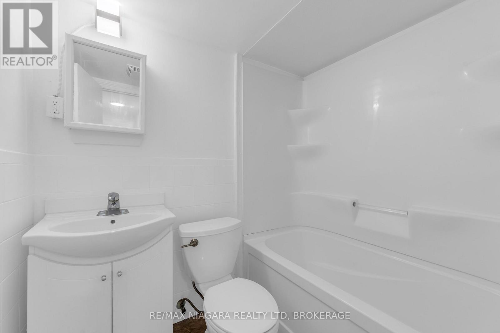 25 - 452 Carlton Street, St. Catharines, Ontario L2M 4X1 - Photo 8 - X13699042