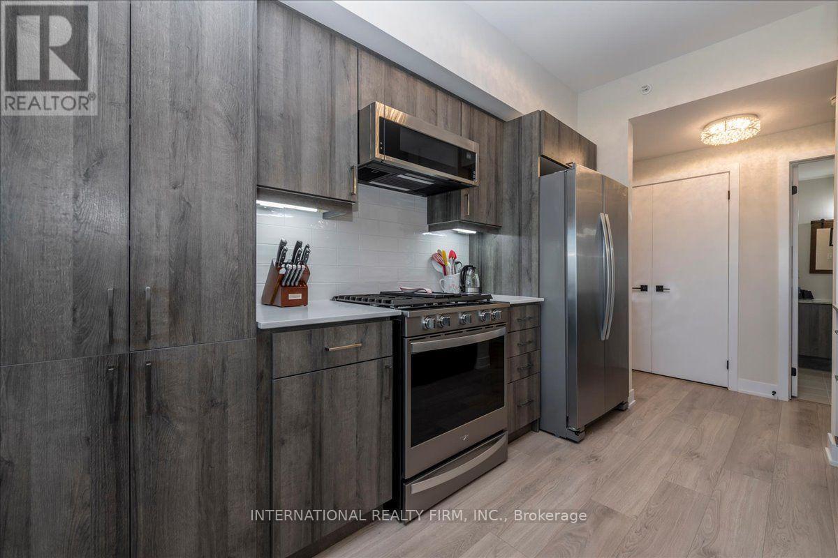 301 - 8 Culinary Lane, Barrie, Ontario L9J 0T2 - Photo 13 - S13699052