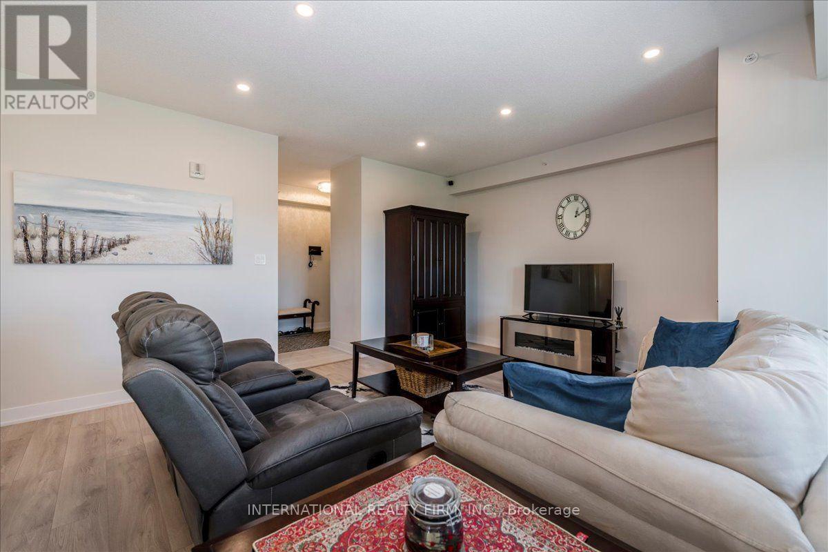 301 - 8 Culinary Lane, Barrie, Ontario L9J 0T2 - Photo 9 - S13699052