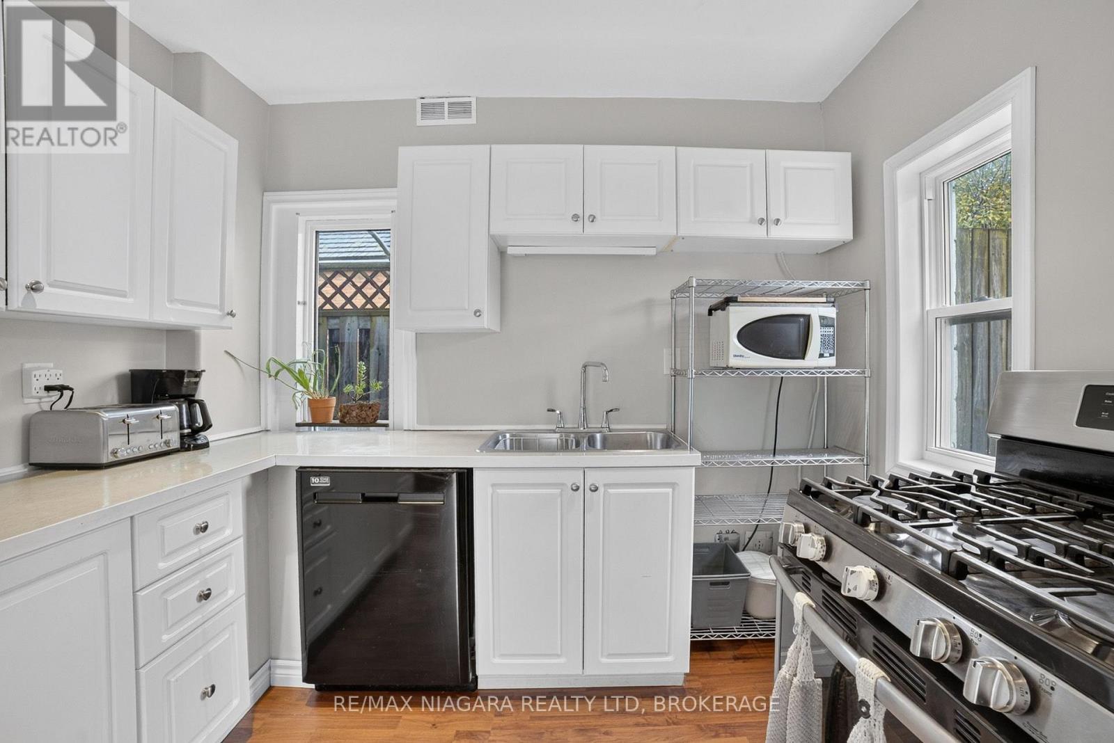 6303 Ker Street, Niagara Falls, Ontario  L2G 1X7 - Photo 13 - X13698302