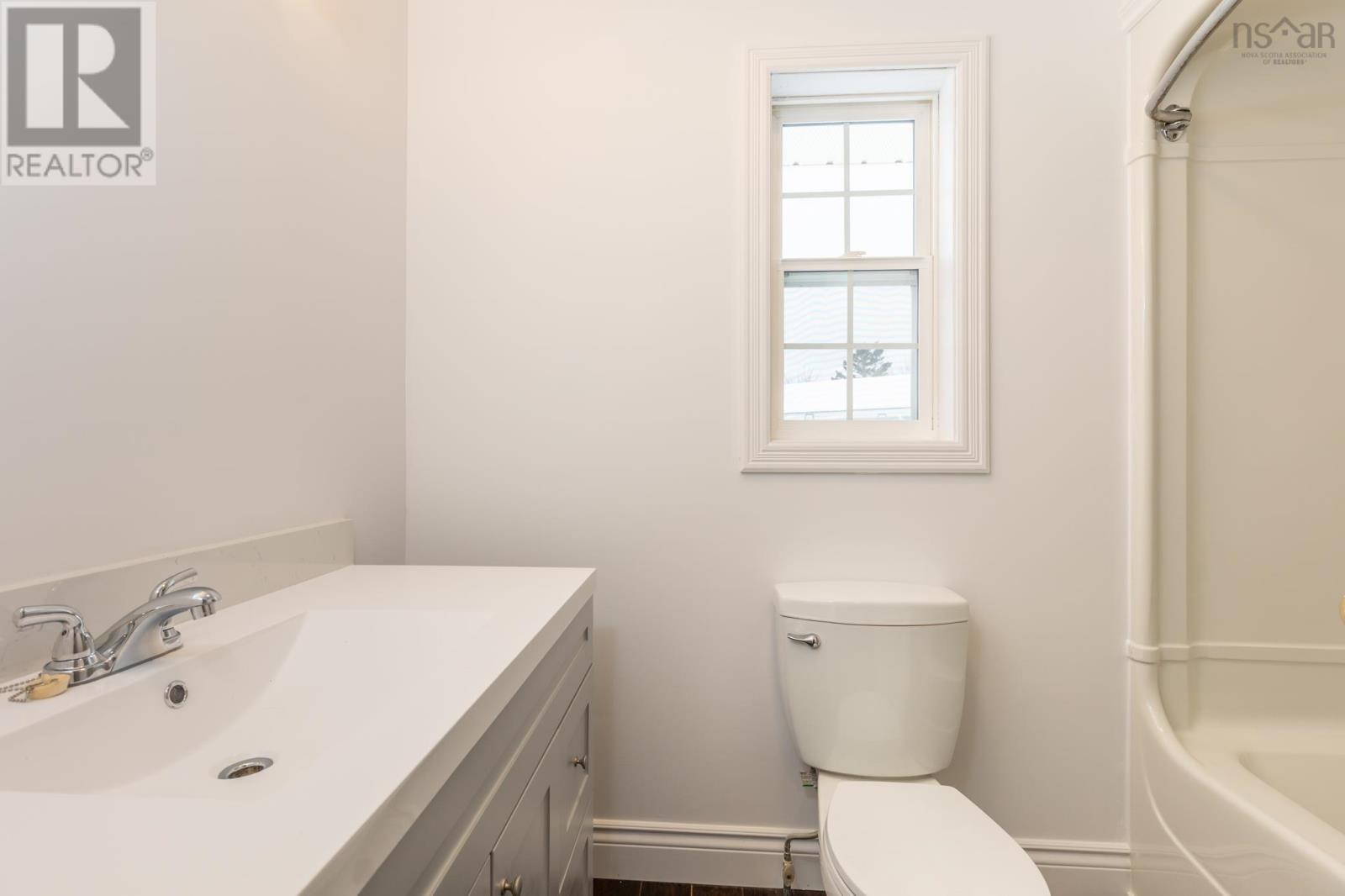 6 Placid Court, Yarmouth, Nova Scotia  B5A 4N5 - Photo 18 - 202601537