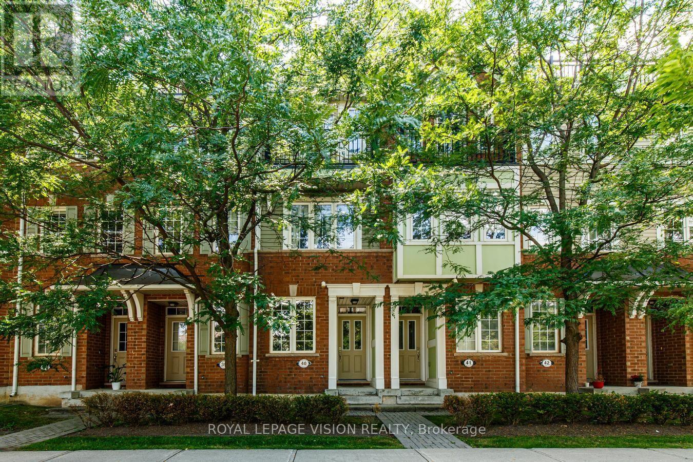 40 - 2614 Dashwood Drive, Oakville, Ontario  L6M 0K5 - Photo 1 - W13699054