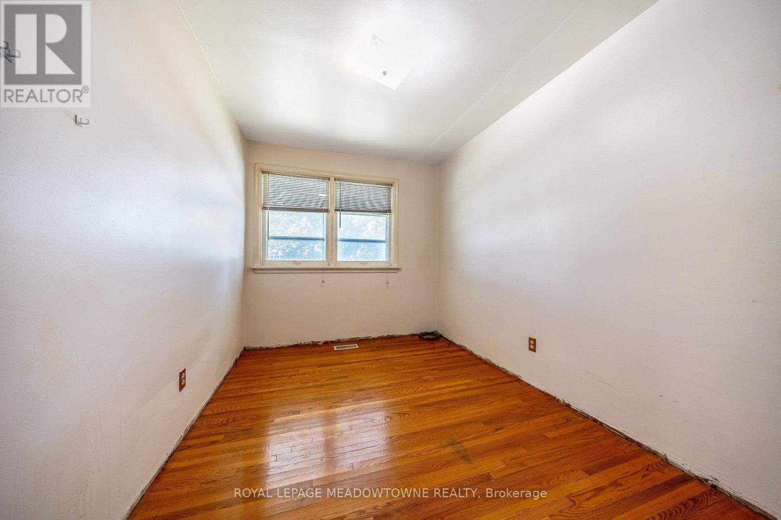 316 Westcott Road, Halton Hills, Ontario  L7J 1R3 - Photo 19 - W13699078