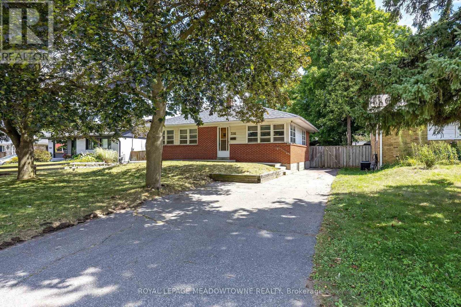 316 Westcott Road, Halton Hills, Ontario  L7J 1R3 - Photo 2 - W13699078