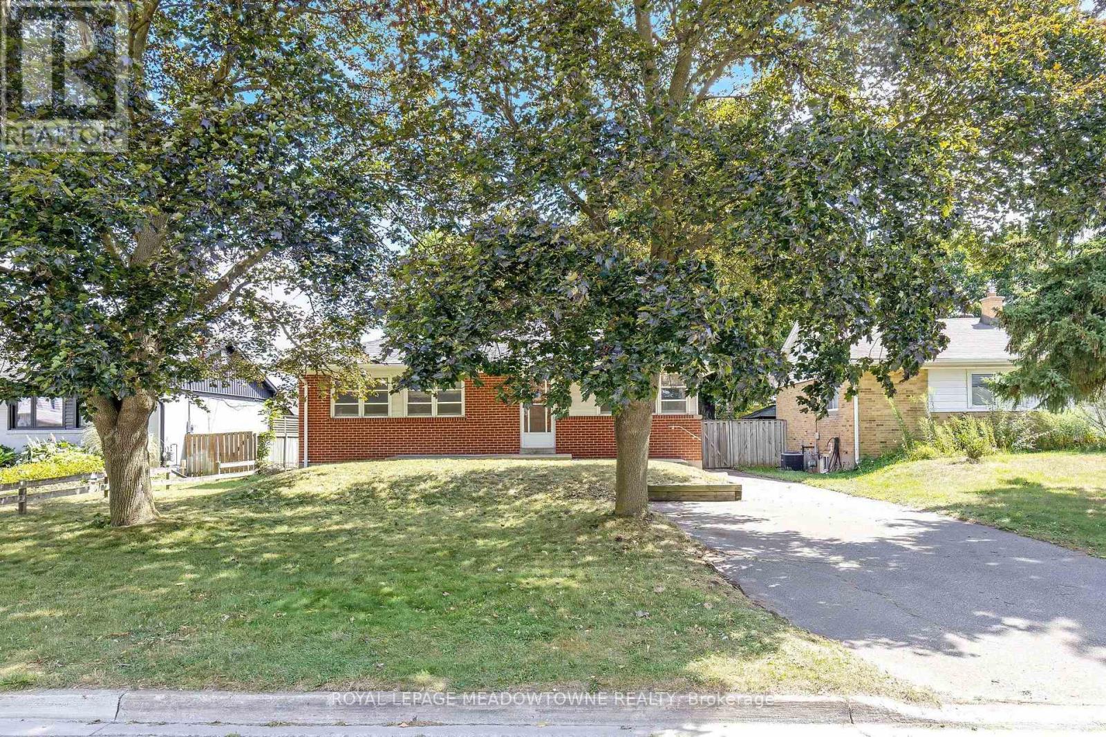 316 Westcott Road, Halton Hills, Ontario  L7J 1R3 - Photo 3 - W13699078