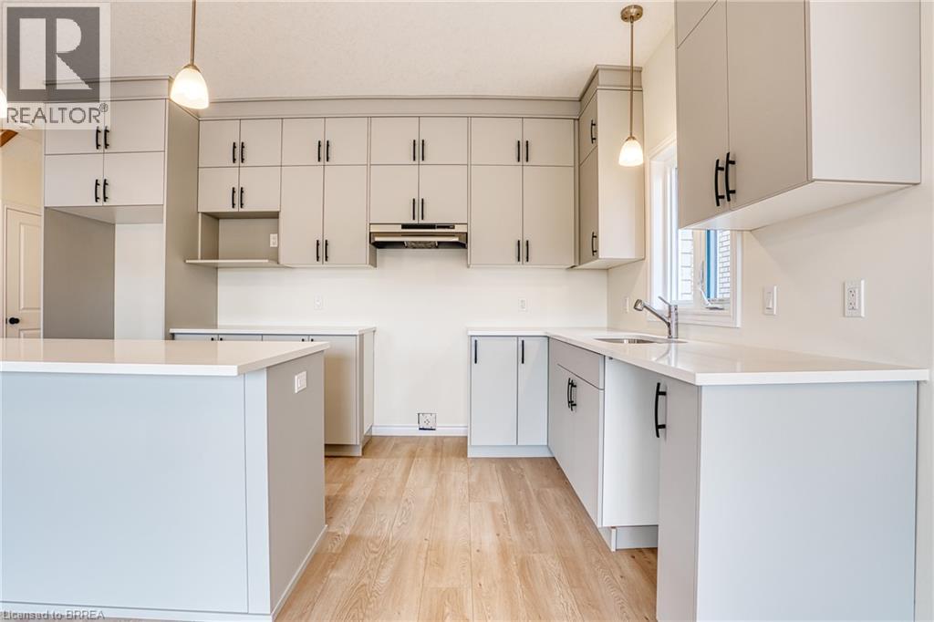 30 Ford Drive, Stratford, Ontario  N5A 0L3 - Photo 5 - 40853532