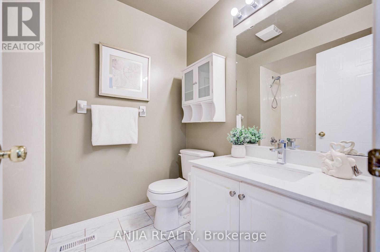 7 Allayden Drive, Whitby, Ontario  L1P 1L5 - Photo 18 - E13660548