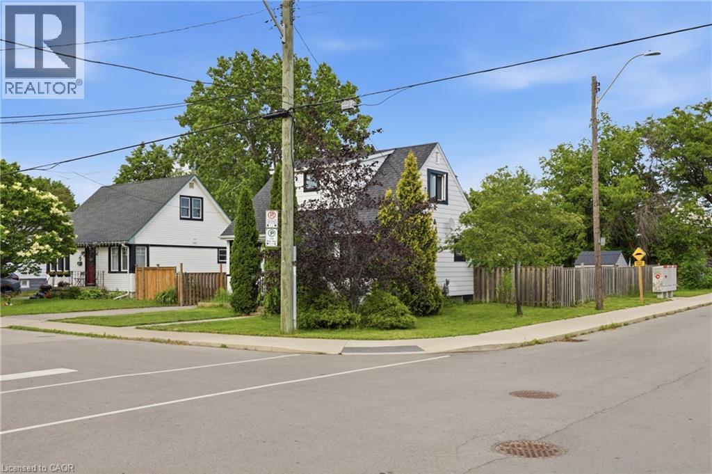 15 West 1st Street, Hamilton, Ontario  L9C 3B5 - Photo 4 - 40839056