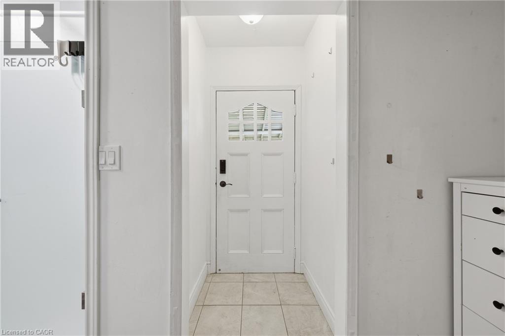 15 West 1st Street, Hamilton, Ontario  L9C 3B5 - Photo 8 - 40839056
