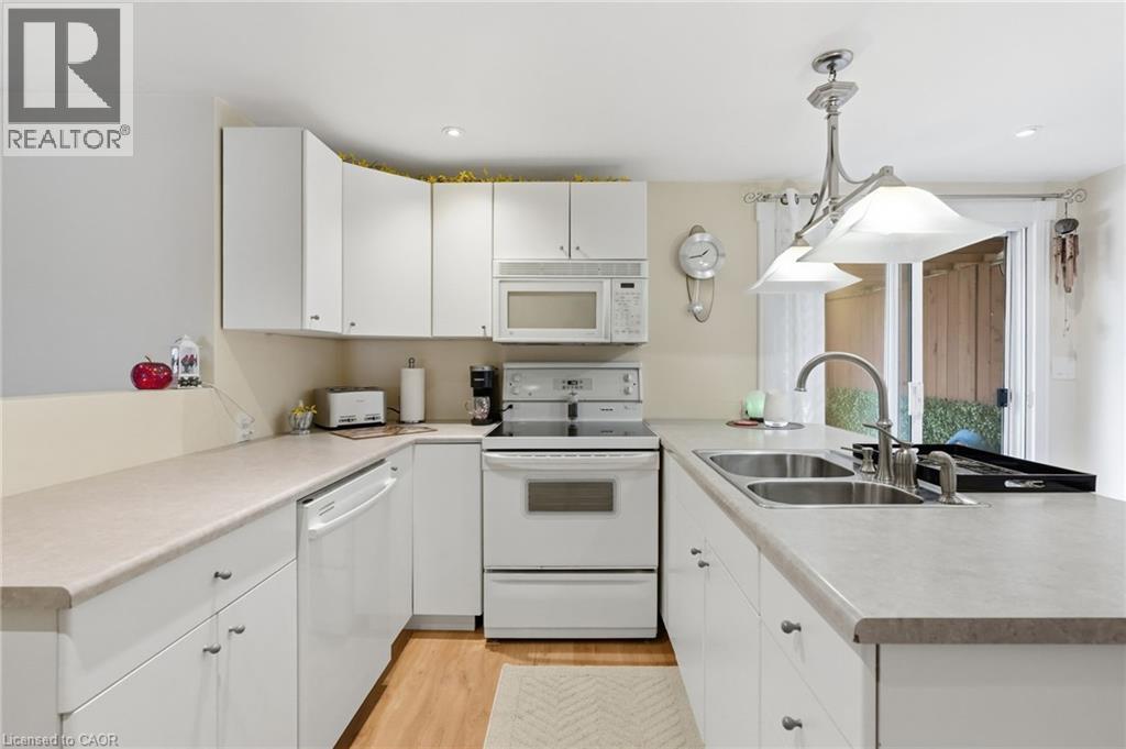 18 Province Street N, Hamilton, Ontario  L8H 4H4 - Photo 3 - 40849935