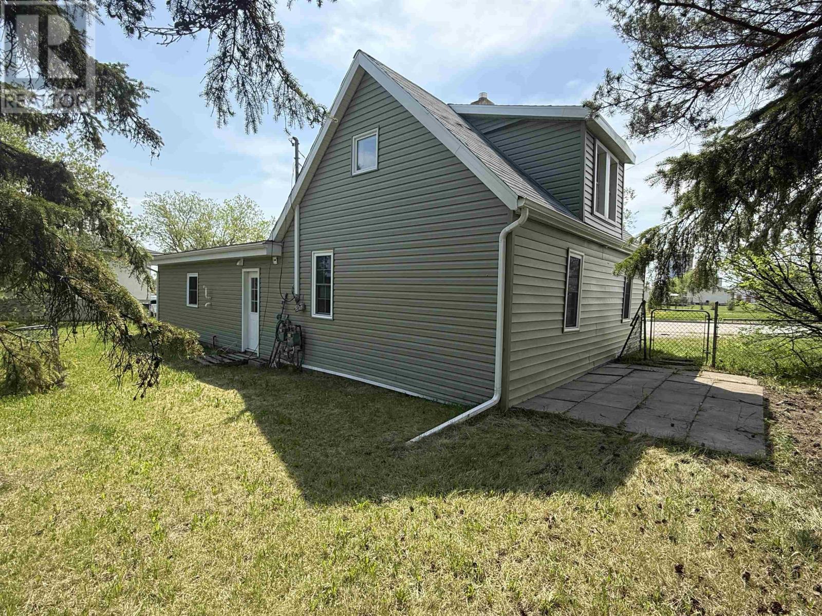 165 Third St, Dryden, Ontario  P8N 2V9 - Photo 2 - TB2601271