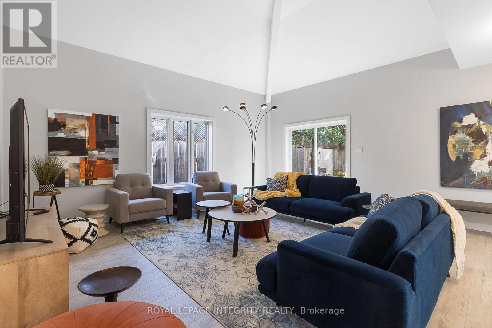 240 Blackburn Avenue, Ottawa, Ontario  K1N 8A8 - Photo 11 - X13699172