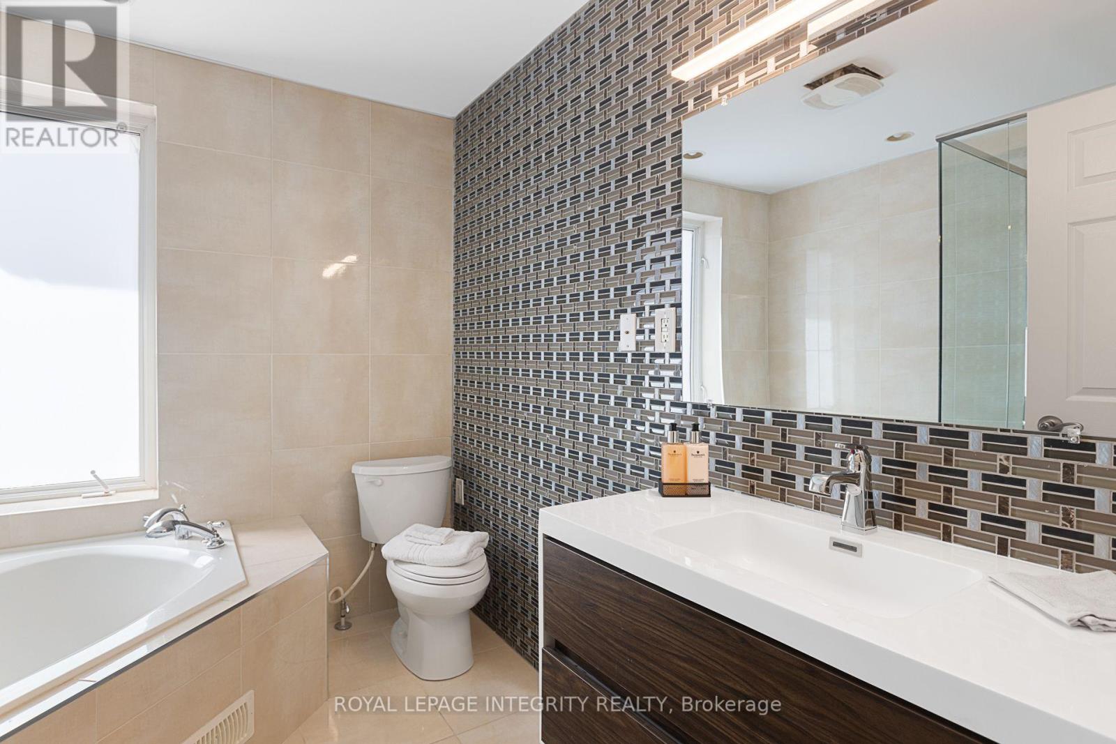 240 Blackburn Avenue, Ottawa, Ontario  K1N 8A8 - Photo 35 - X13699172