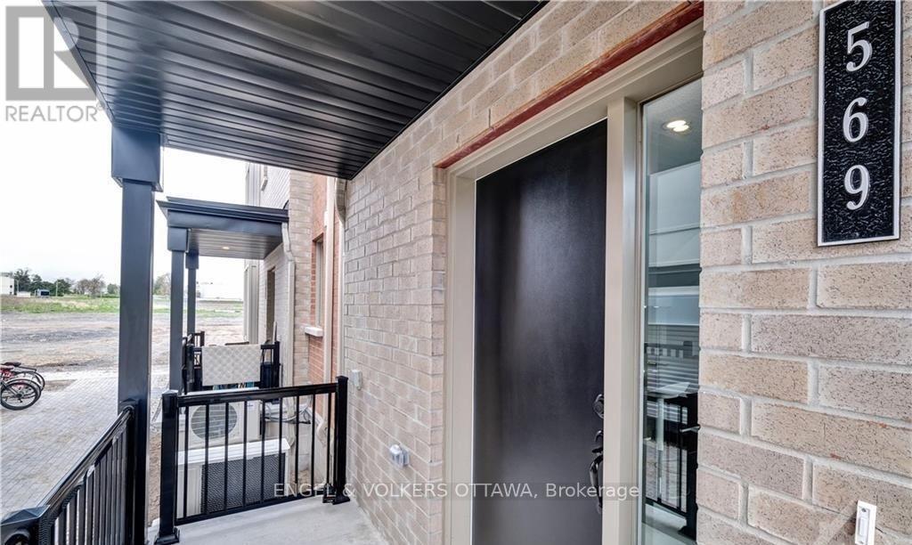 13 - 569 Ozawa Private, Ottawa, Ontario K1K 4Z9 - Photo 2 - X13699174