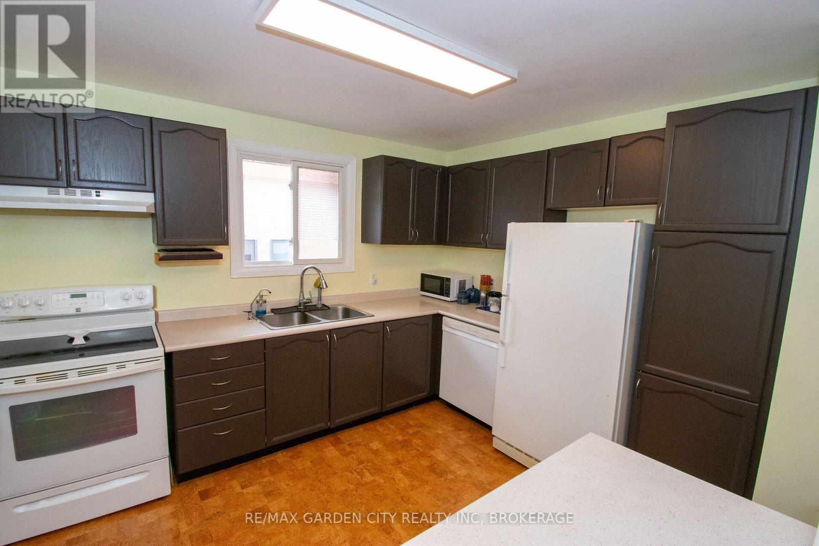 93 Northwood Drive, Welland (N. Welland), Ontario  L3C 6S3 - Photo 18 - X13699194