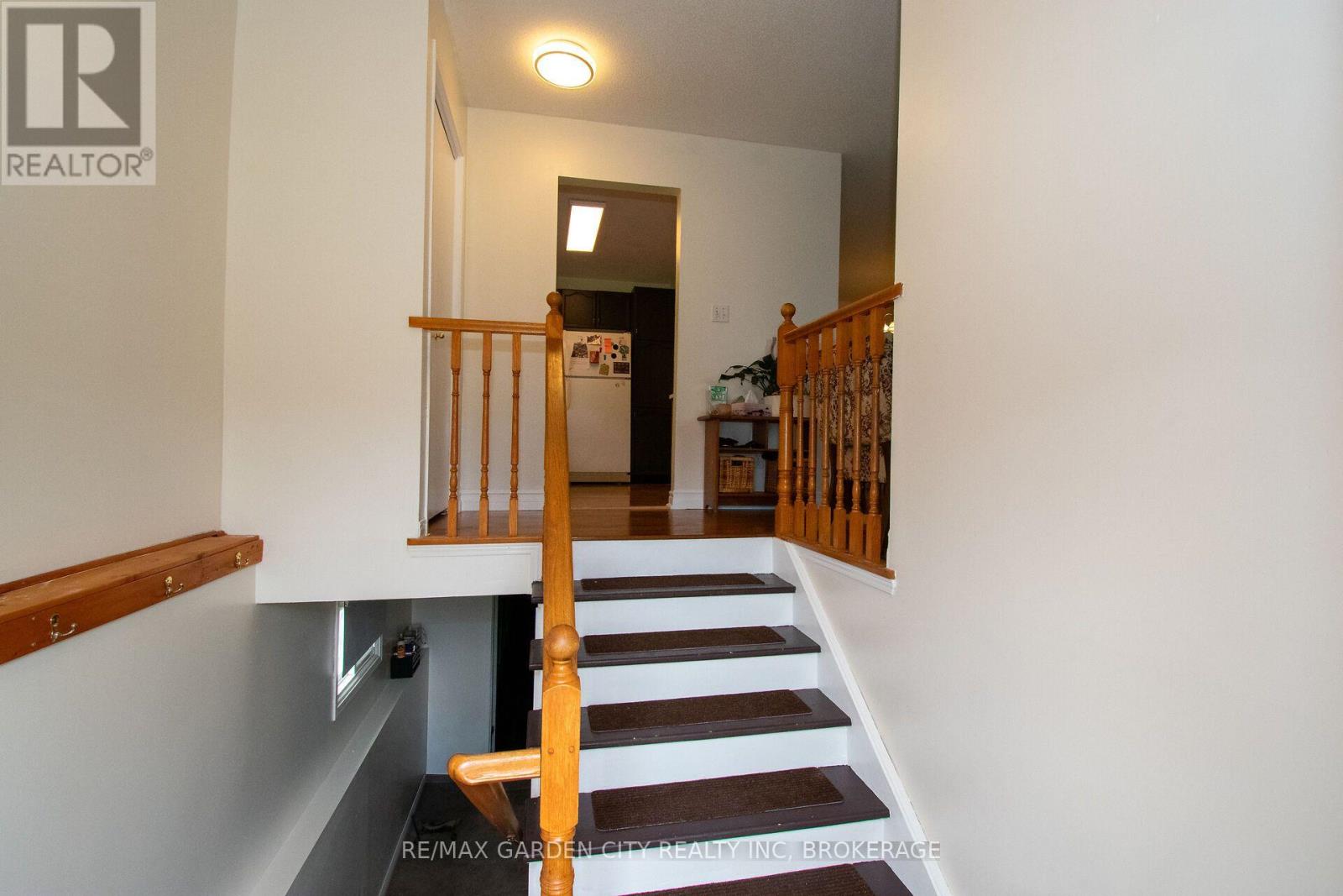 93 Northwood Drive, Welland (N. Welland), Ontario  L3C 6S3 - Photo 4 - X13699194