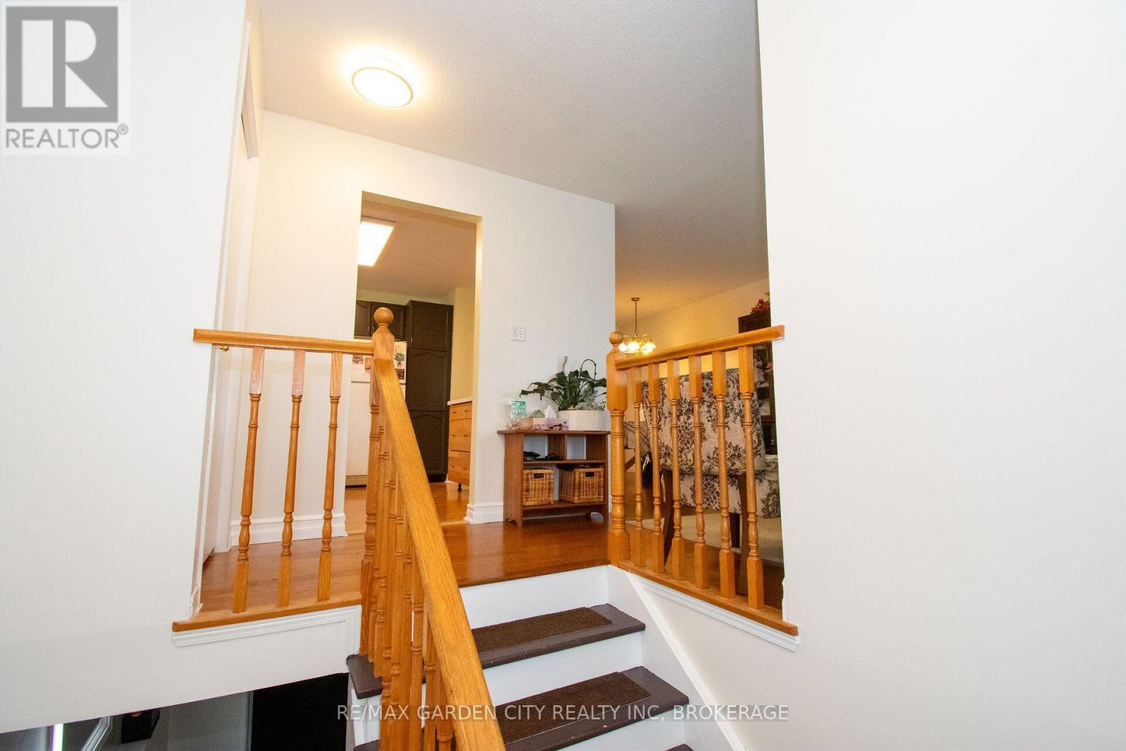 93 Northwood Drive, Welland (N. Welland), Ontario  L3C 6S3 - Photo 5 - X13699194