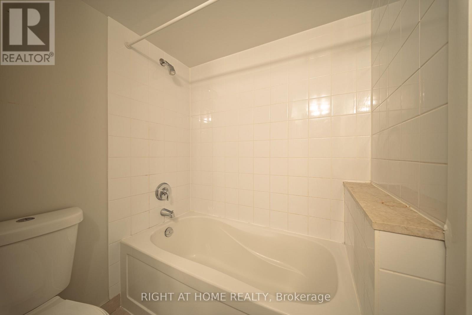 1206 - 215 Fort York Boulevard, Toronto, Ontario M5V 4A2 - Photo 15 - C13699098