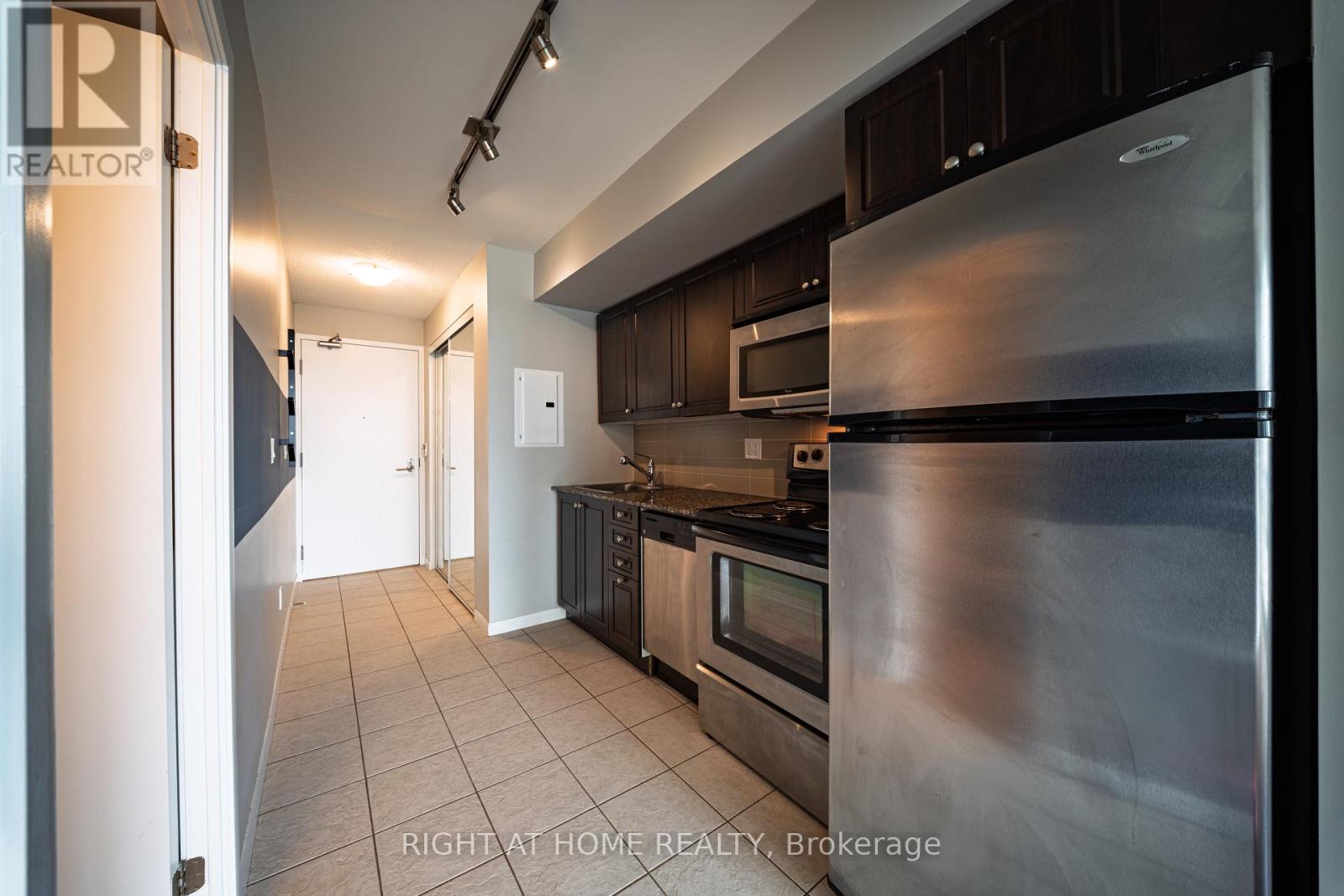 1206 - 215 Fort York Boulevard, Toronto, Ontario M5V 4A2 - Photo 8 - C13699098