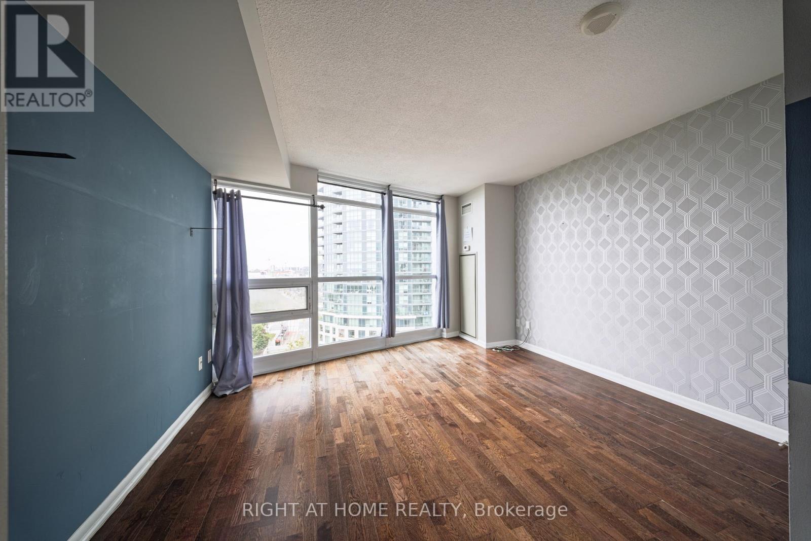 1206 - 215 Fort York Boulevard, Toronto, Ontario M5V 4A2 - Photo 9 - C13699098