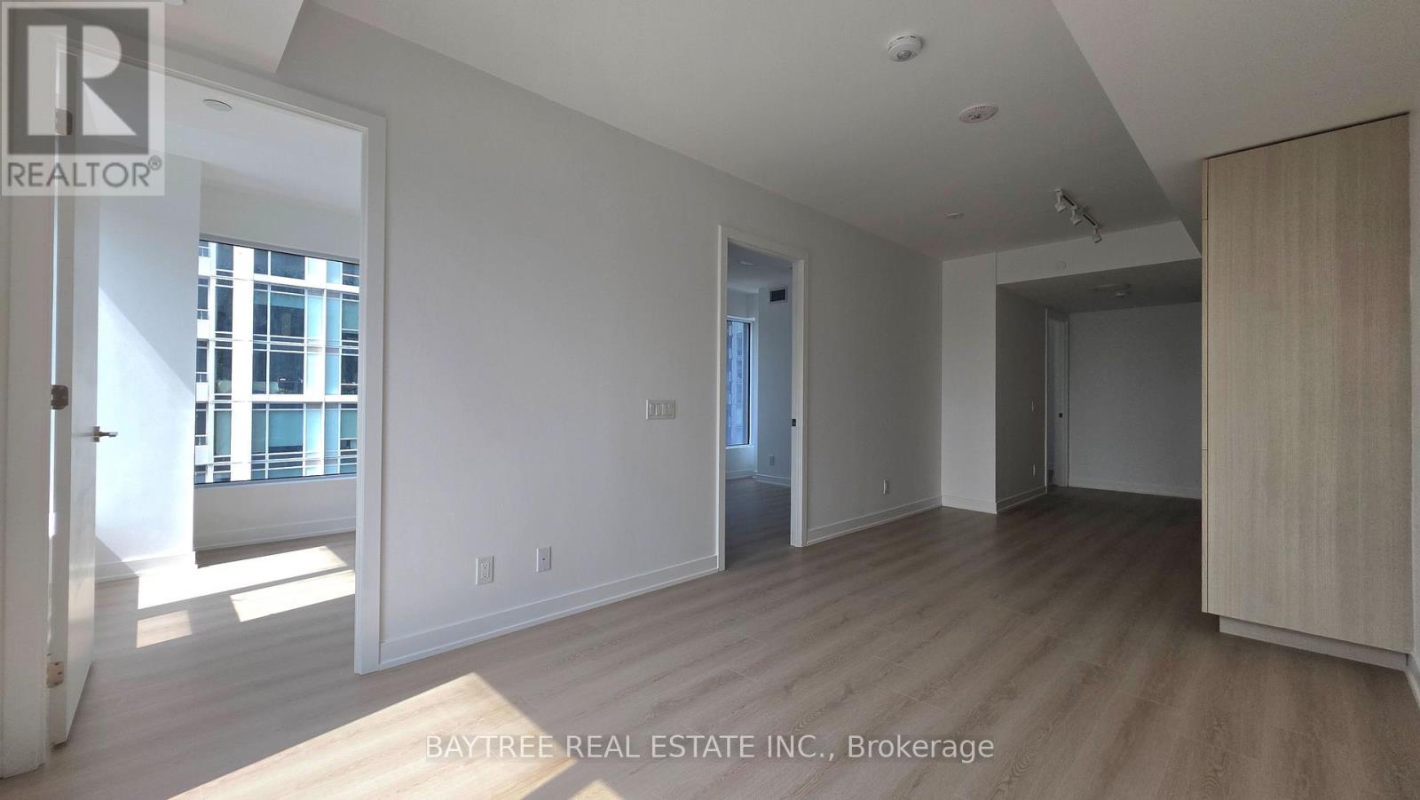 1611 - 100 Queen Street E, Toronto, Ontario  M5C 0B5 - Photo 2 - C13699120